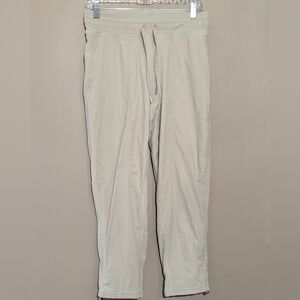Lululemon Dance Studio Mid-Rise Crop Pants Size 6 Light Tan Excellent Condition